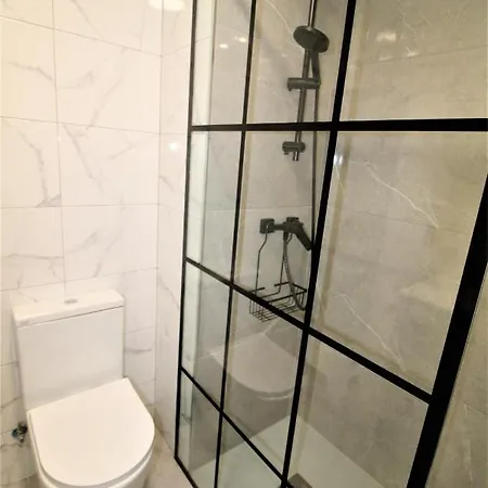 Martinez De Velasco *