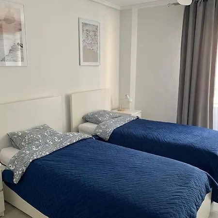 Martinez De Velasco アパート *