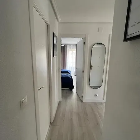 アパート Martinez De Velasco アリカンテ